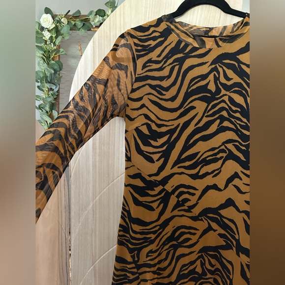 Zebra print dress - Picture 3 of 3